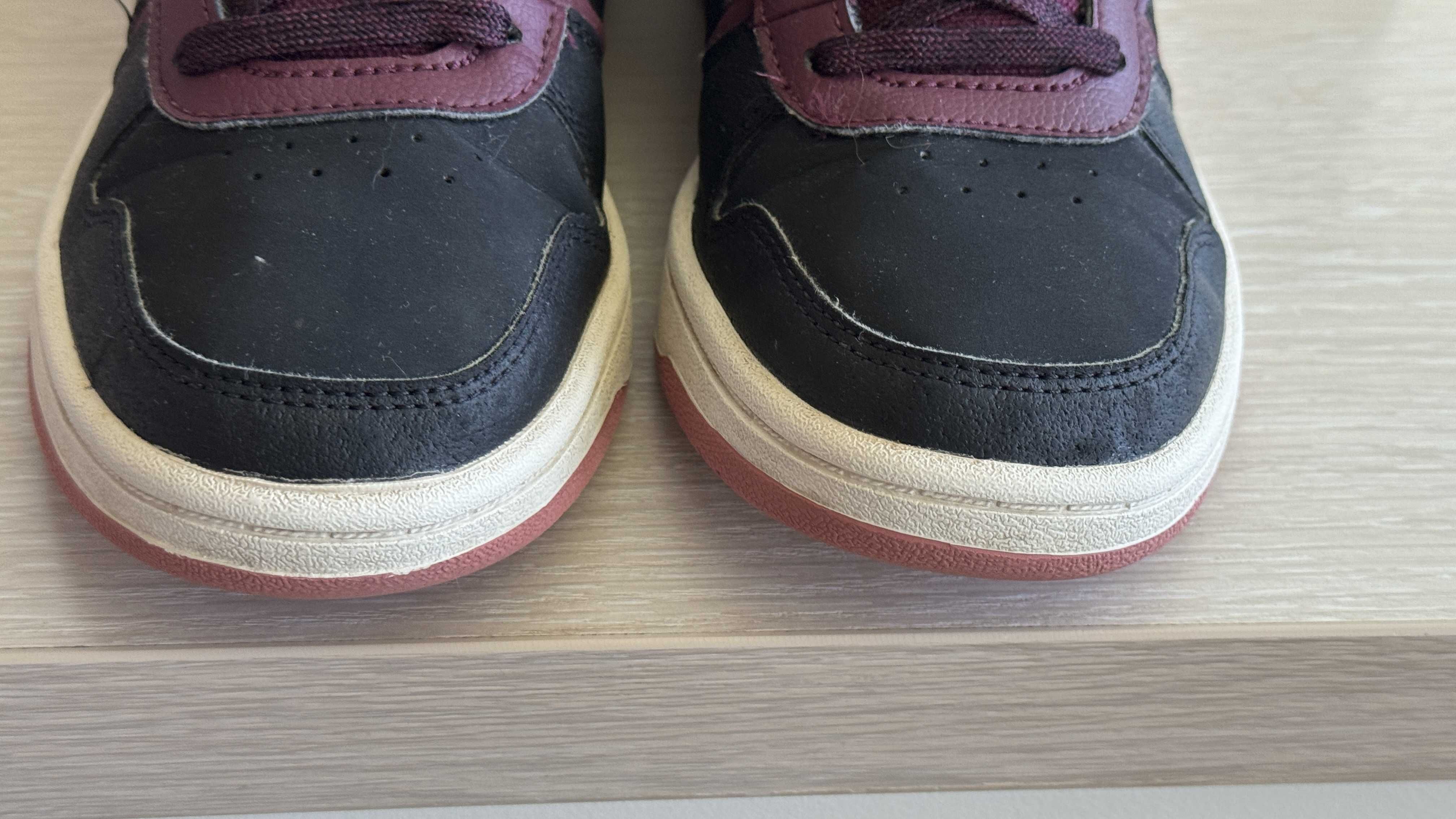 Кросівки утеплені Adidas 36,5-37 р., устілка 24 см.