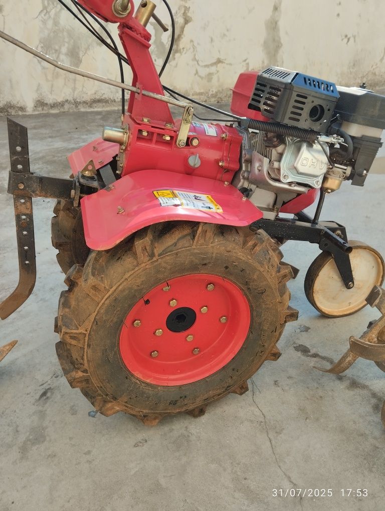 Motocultivador a gasolina