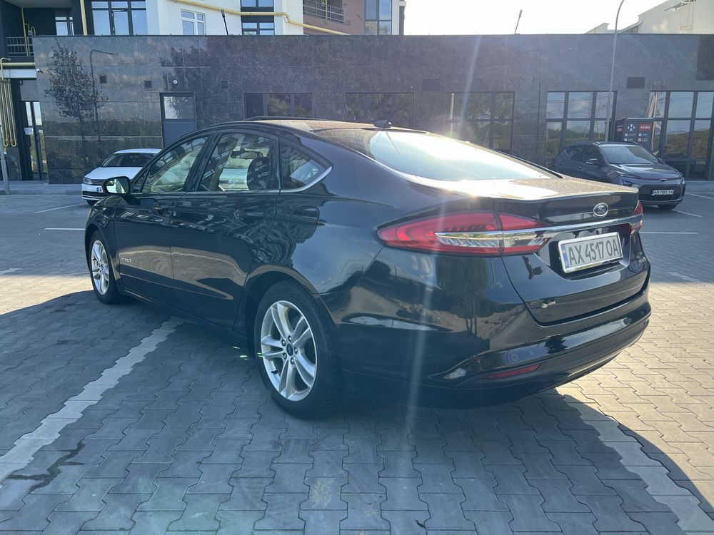 В аренду авто Ford fusion hybryd