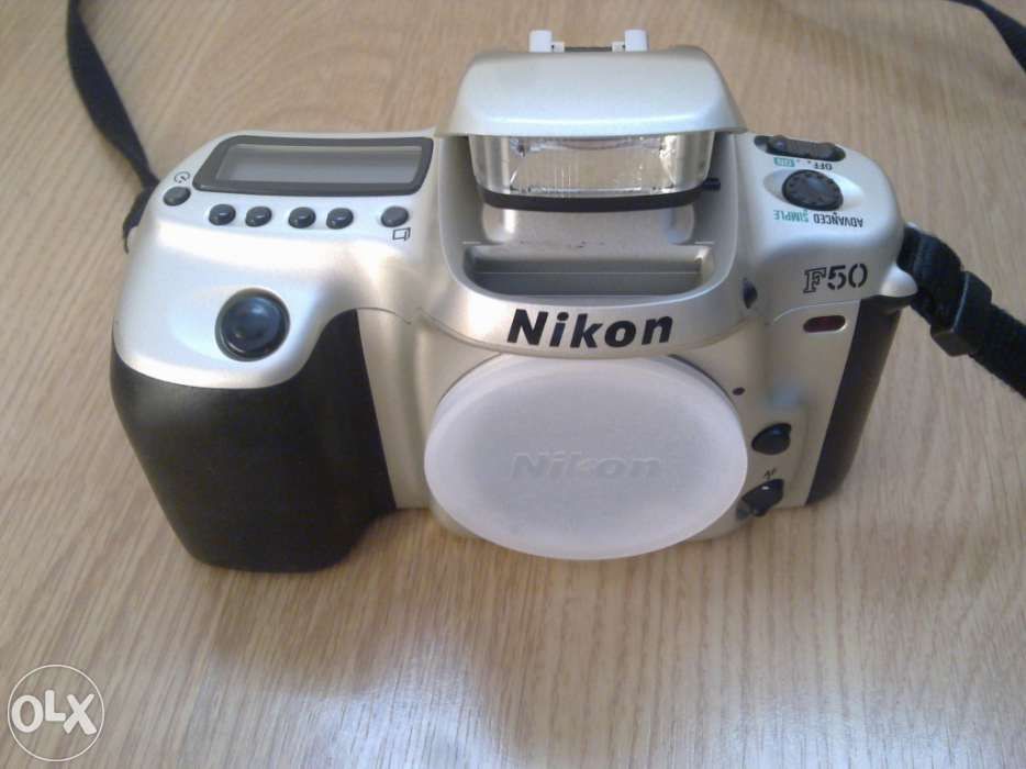 Maquina Fotográfica Nikon F50 - CORPO