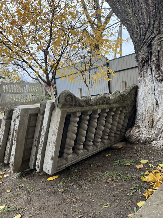 Забор бетонний секції