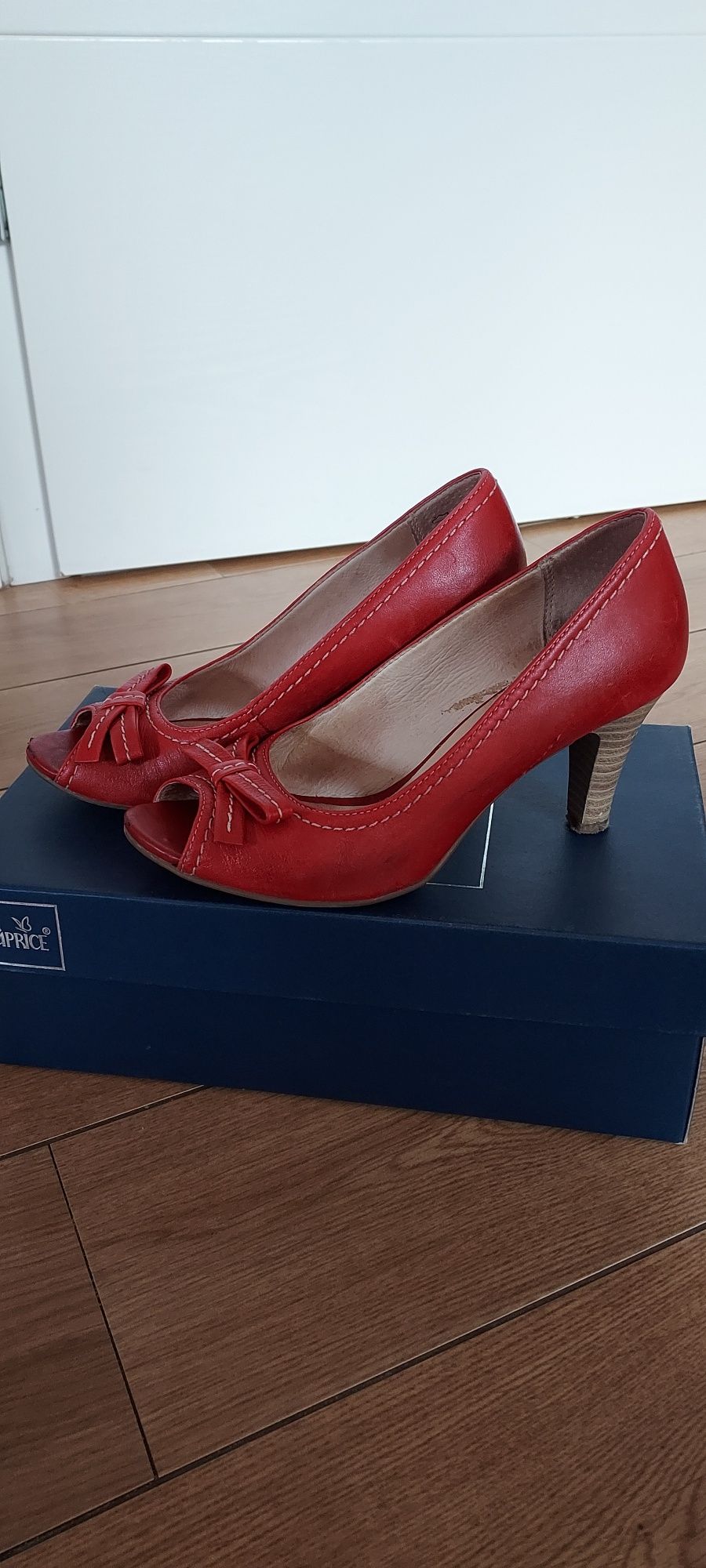 Buty czółenka Caprice r. 37 czerwone skórzane