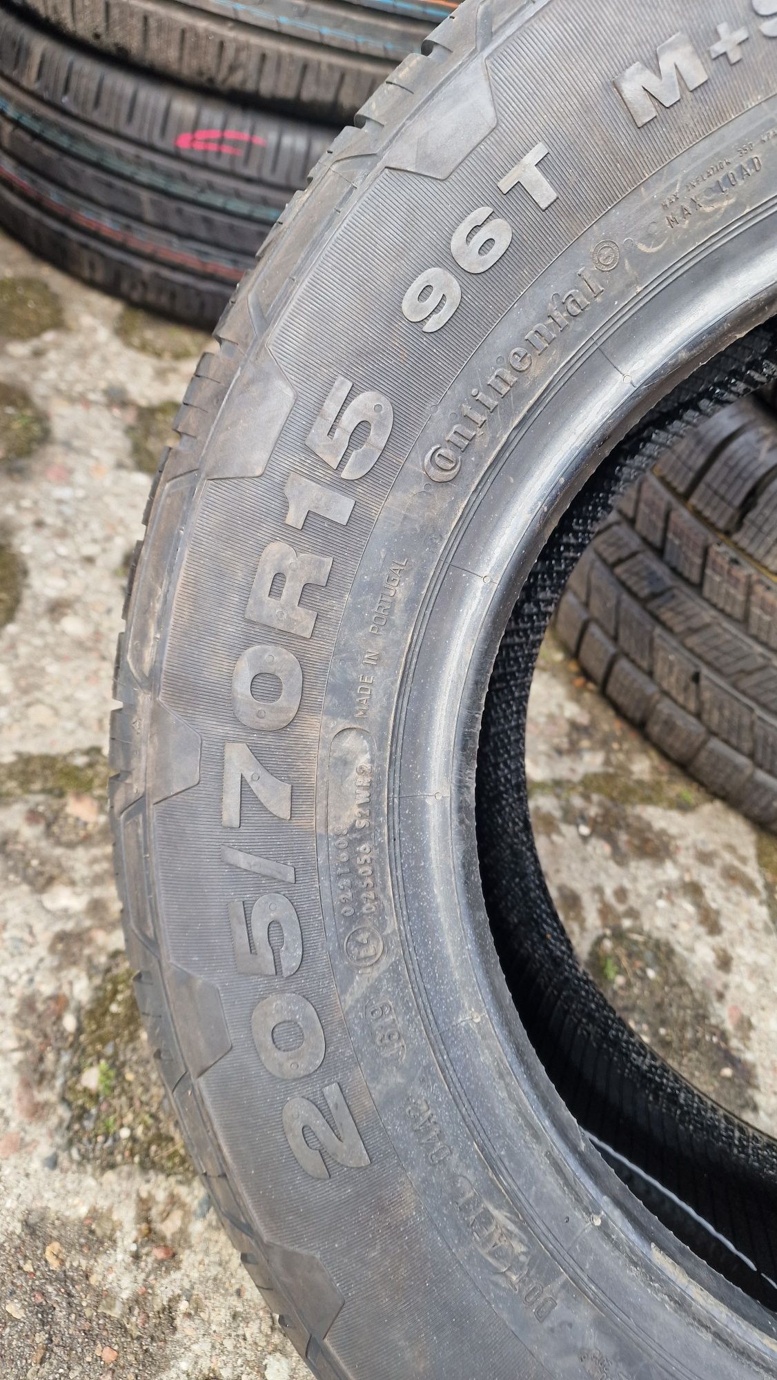 205/70r15 Continental 4x4 Contact