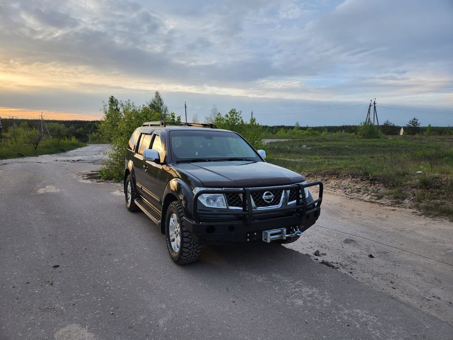 Передній бампер для Nissan Pathfinder з монтажною плитою під лебідку і