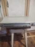 Tuner    radiowy