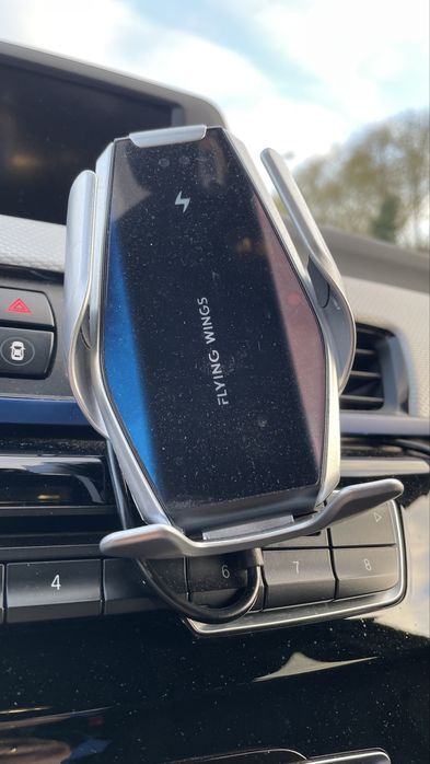 Automatyczny uchwyt na telefon