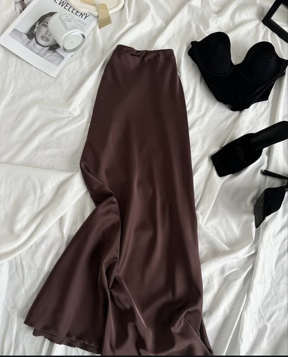 Cпідниця атласова