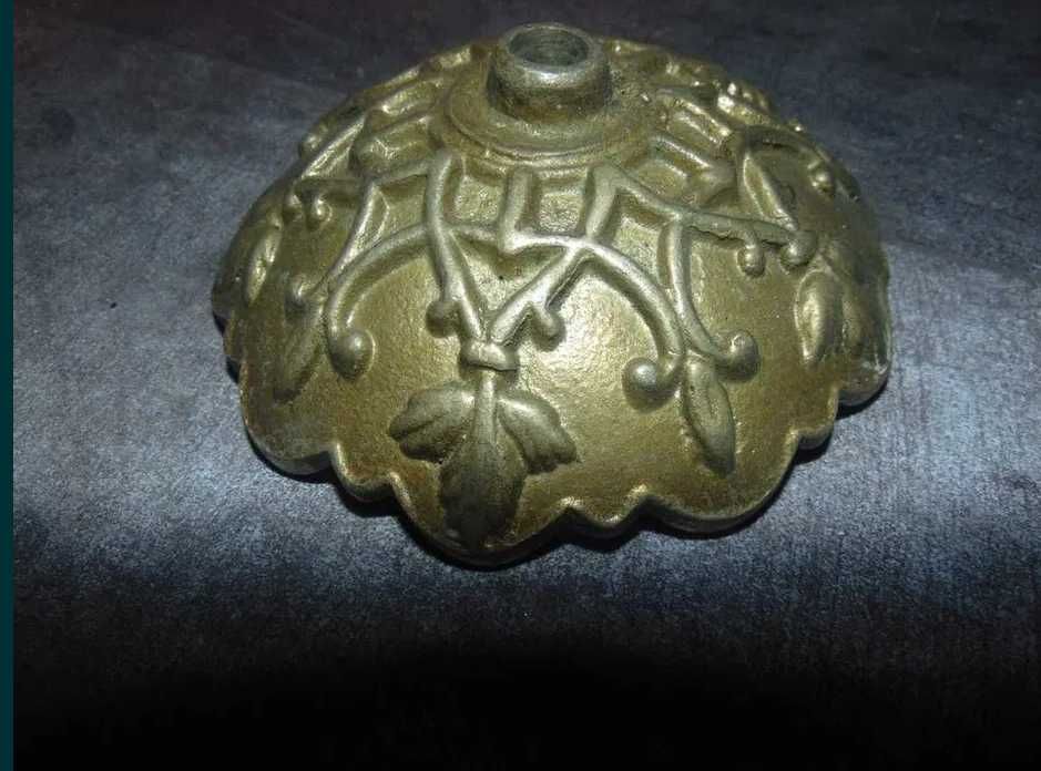 Stara mosiężna podsufitka podstawa,szyld,śr.11 cm.
