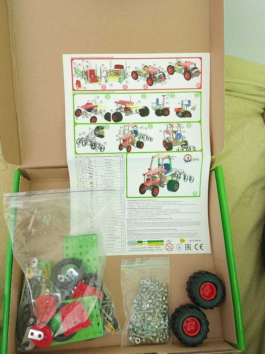 металлический конструктор. Сельская техника.