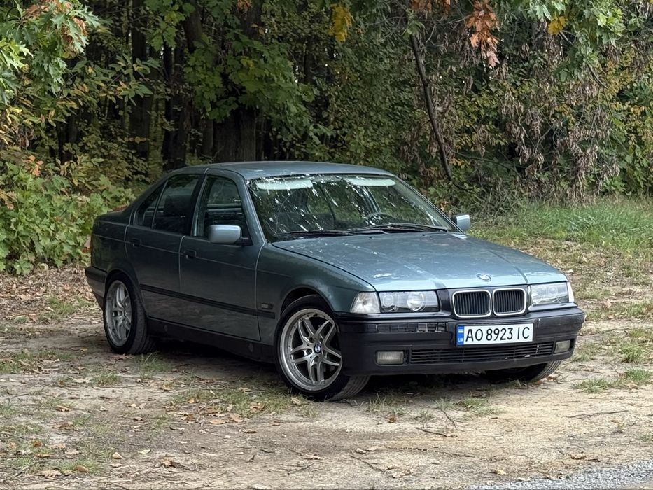 Продам BMW e36 320i