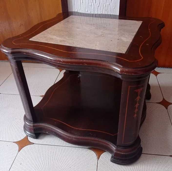 Mesa de centro castanha, com mármore (em bom estado)