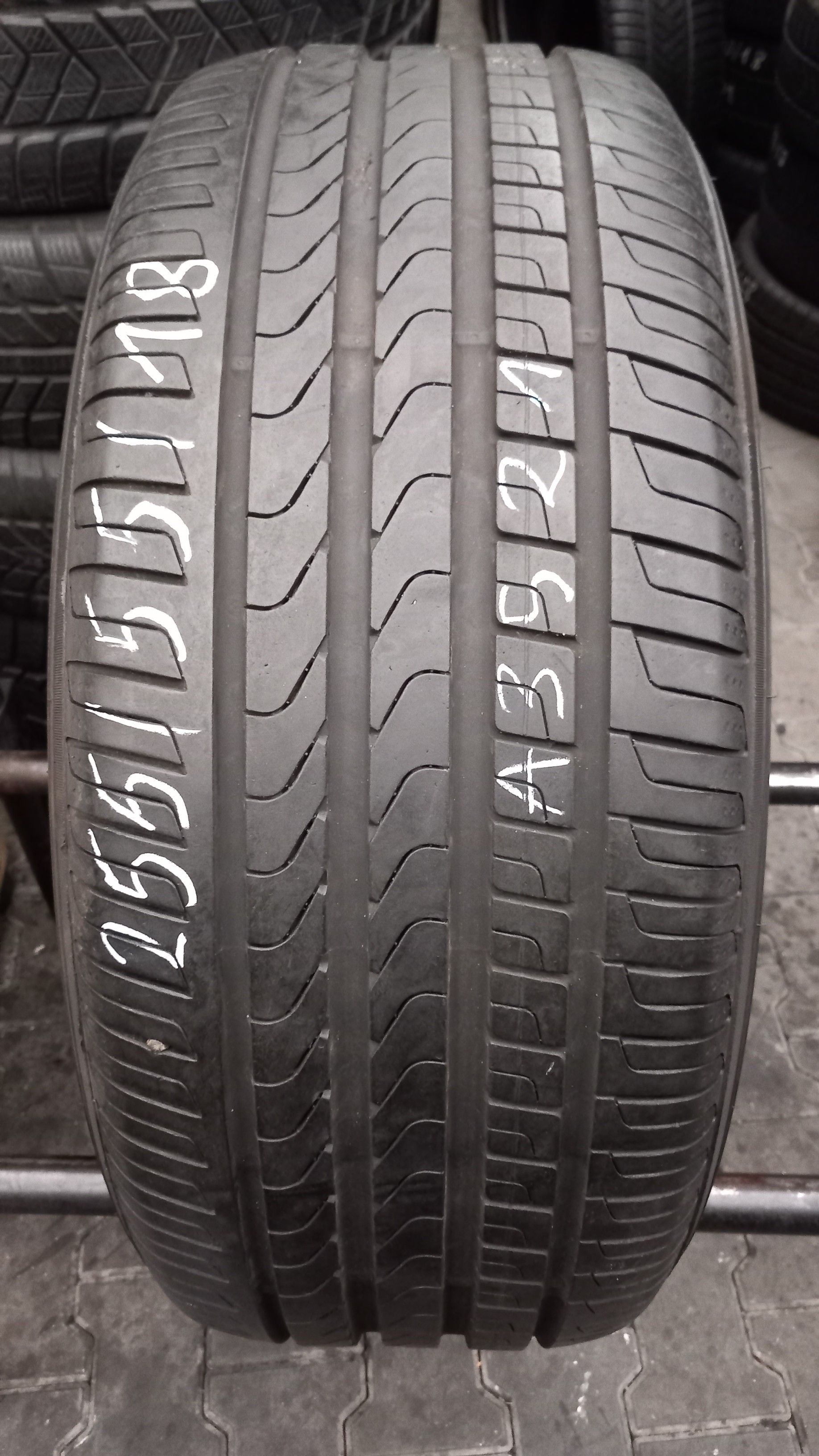 255/55/18 Pirelli Scorpion Verde H:BMW RSC 109V