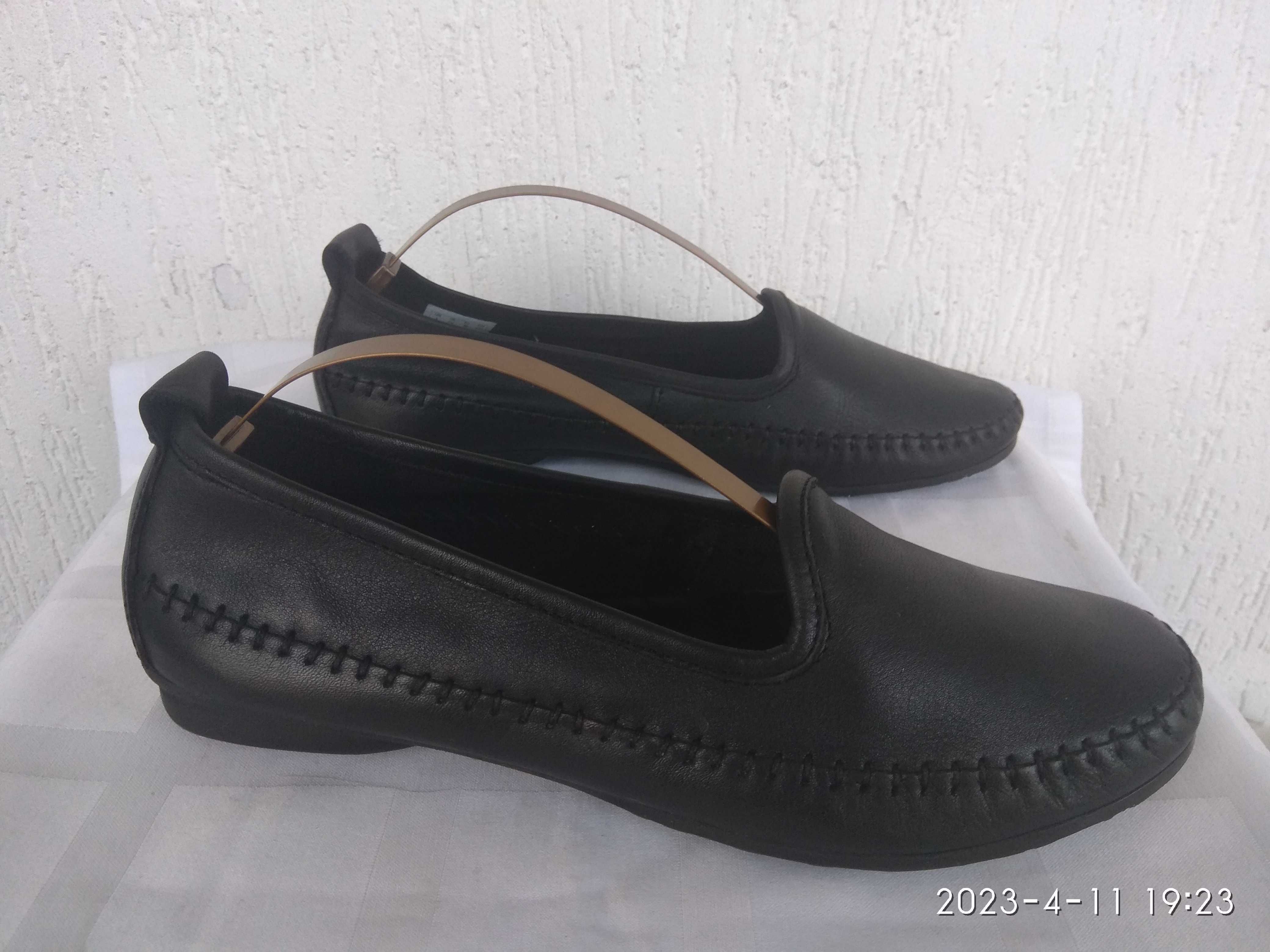 Кожанние туфли,мокасини Clarks р.37.5