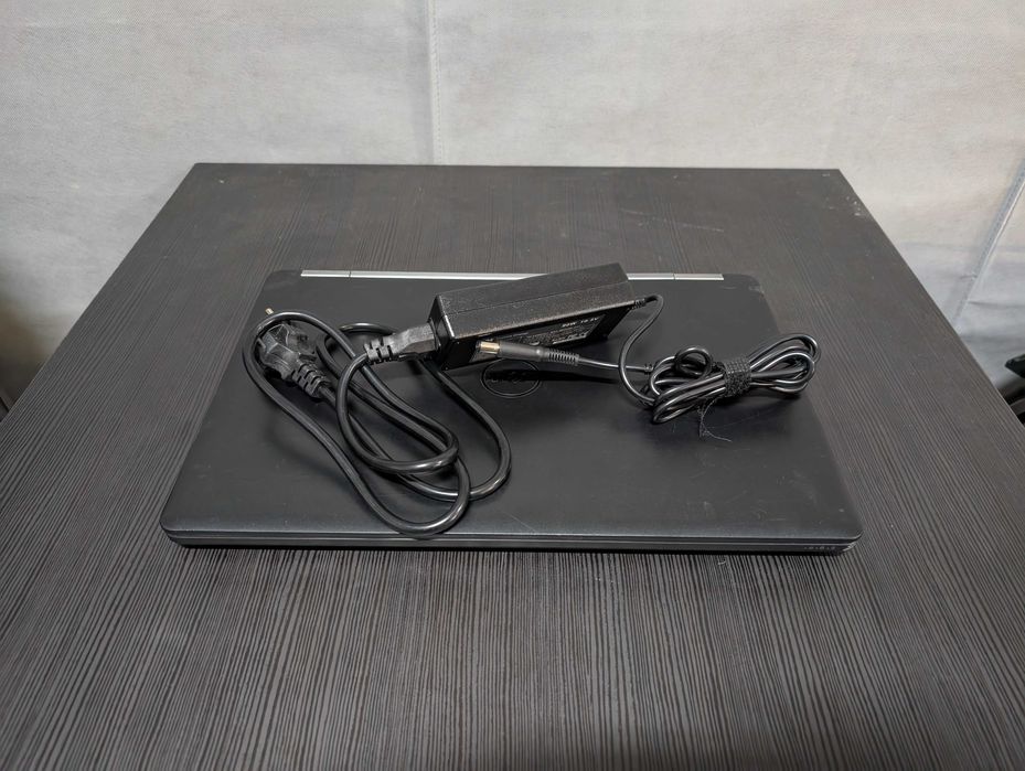 Portátil Dell Latitude E5570 I5-6440HQ 16GB 256GB