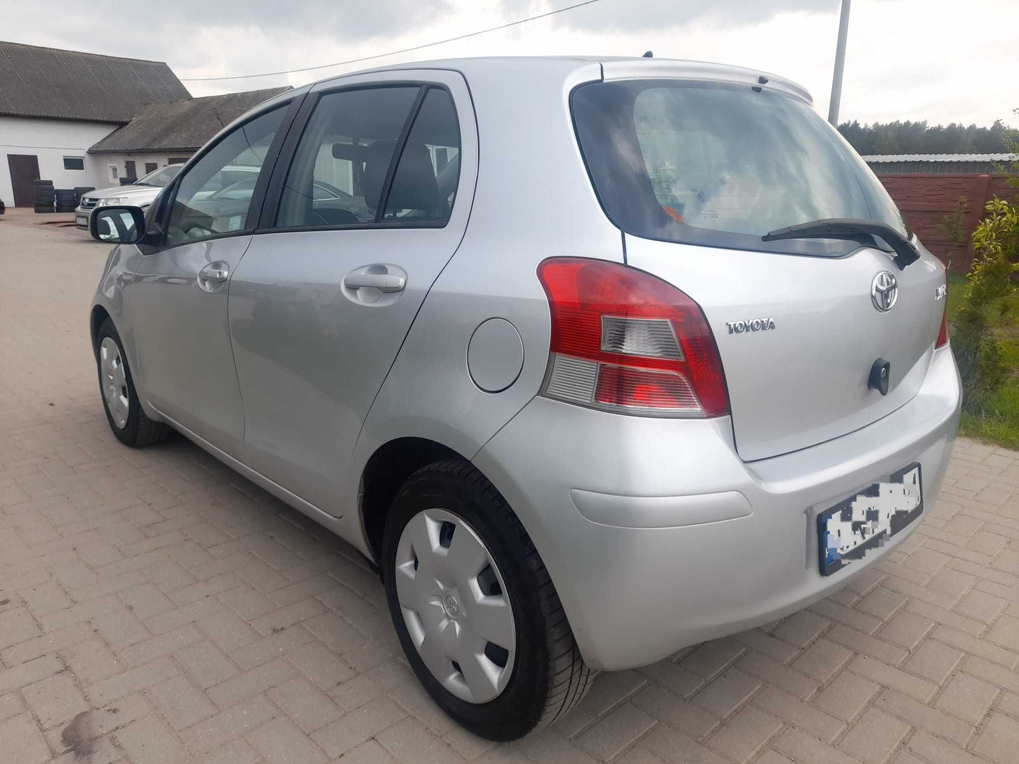 Toyota Yaris II 1.3 + LPG 101KM + ważne opłaty # niski przebieg #