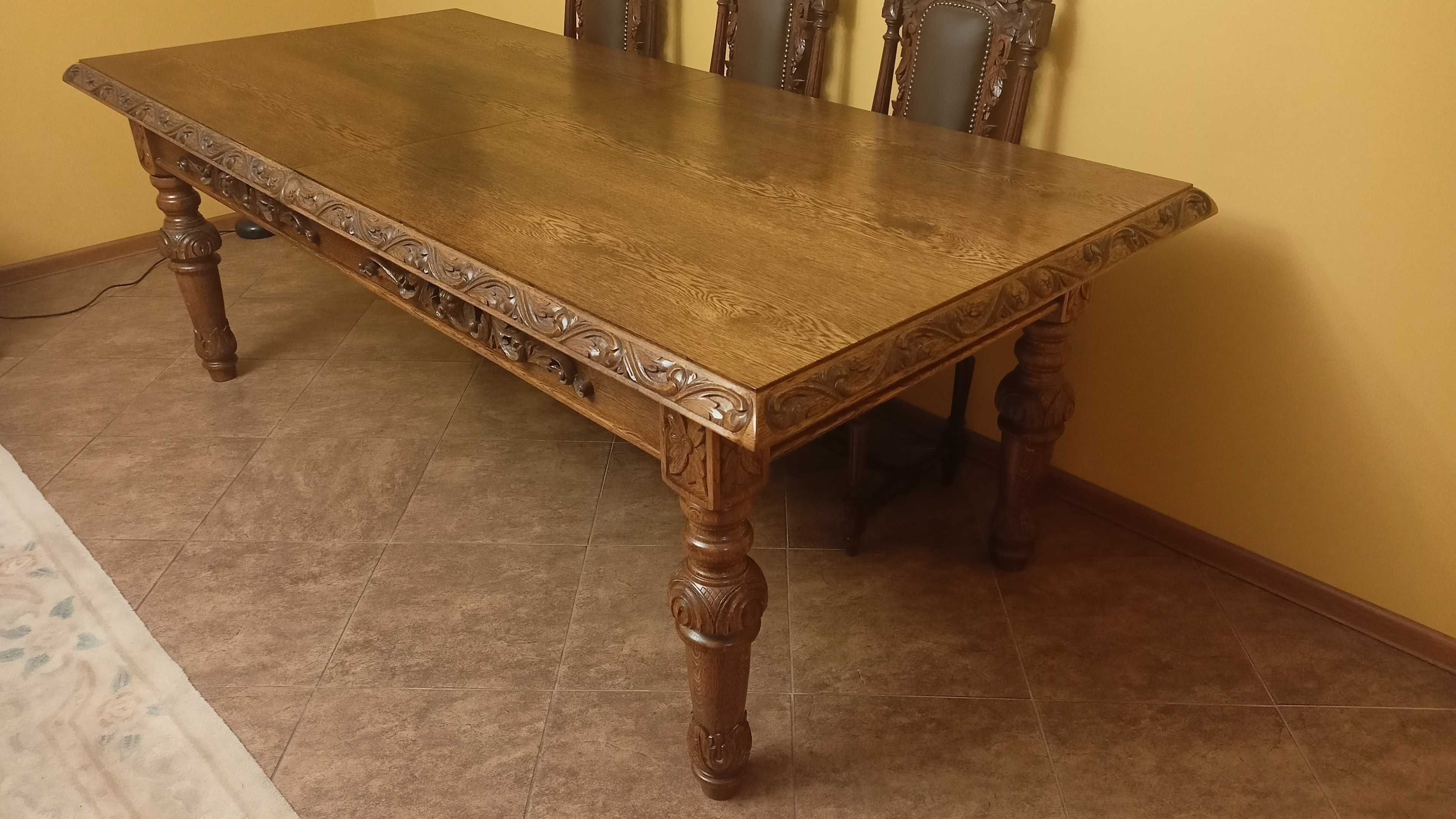 Piękny dębowy stół gdański rzeźbiony rozkładany 100x220-320