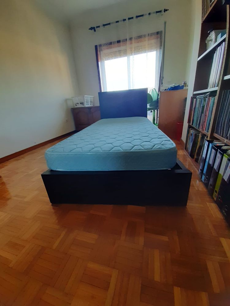 Cama Solteiro com colchão e estrado