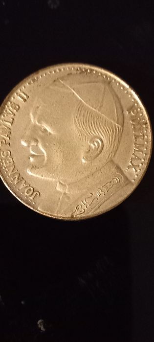 Medal że Świętym Janem Pawłem II. Wydany z okazji  600 lecia klasztoru