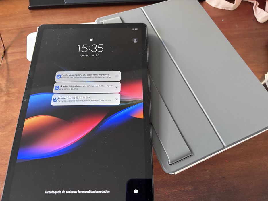 Tablet LENOVO M11 + folio + pen + keyboard