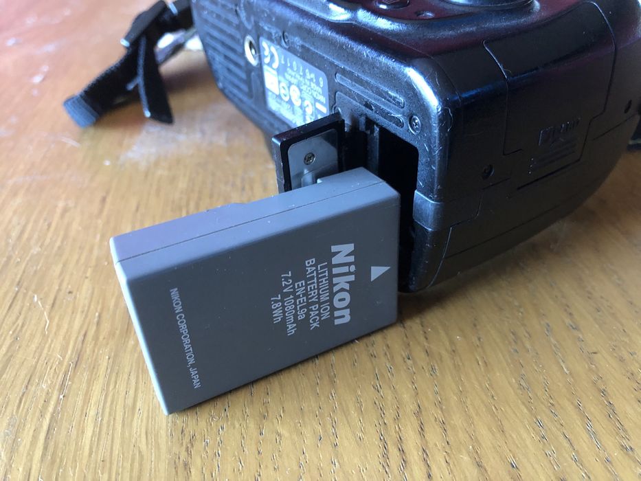 Nikon D3000 funcional reflex