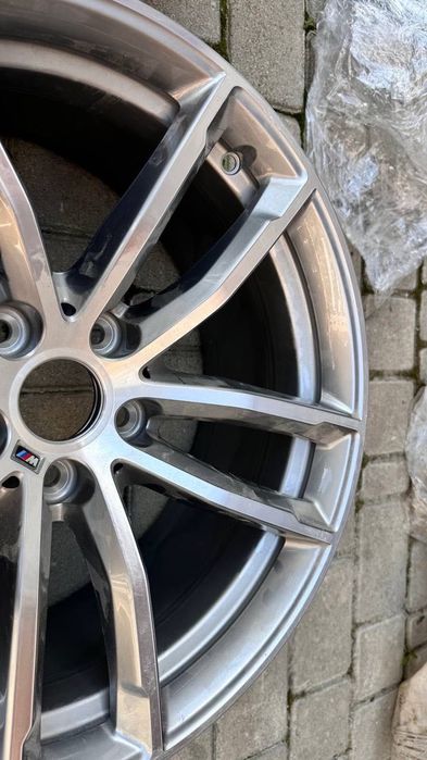 Продам диски BMW оригінал в наявності 1 диск   r18*8