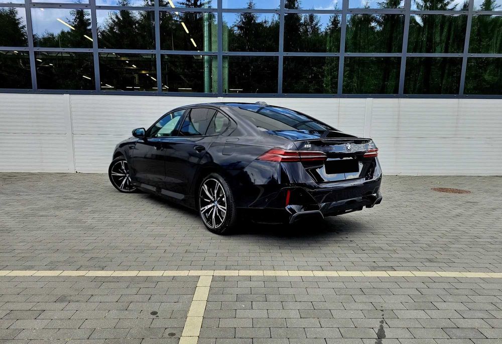 2025 BMW i5 83.9kWh eDrive40 M Sport