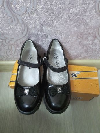 Туфлі чорні 31 розмір