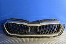 Skoda Octavia IV а8 решітка радіатора 2019-2025