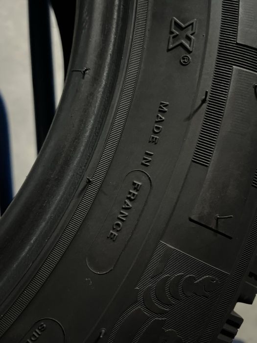 215/65/16c R16c Michelin Agilis Alpin 4шт зима