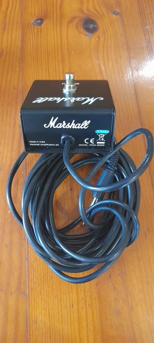 Продам педали Foot Switch.