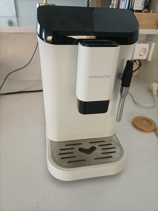 Máquina de café super automática Create