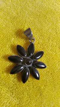 Кулон подвеска серебрянная в виде цветка с эмалью