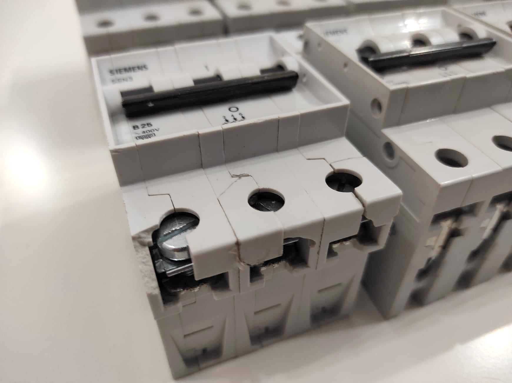 Wyłączniki nadprądowe SIEMENS, 10 szt.
