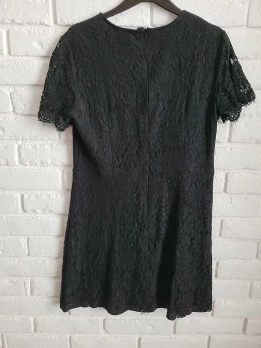 Sukienka czarna z haftem XL