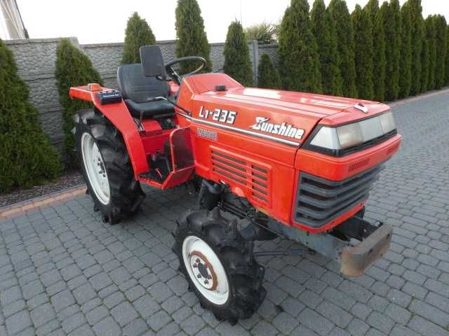 Kubota L1-235 23KM 4x4 mini traktor wspomaganie iseki yanmar traktorek