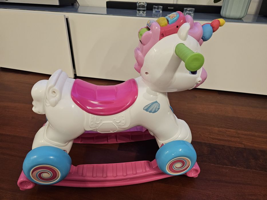 Unicórnio de Baloiço 3 em 1 Clementoni