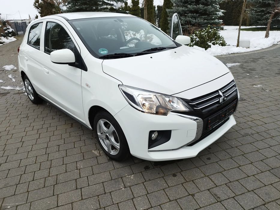 Mitsubishi Space Star Ładny jak nowy MITSUBISHI SPACE STAR 1,2 benzyna,30 tys km. Polecam