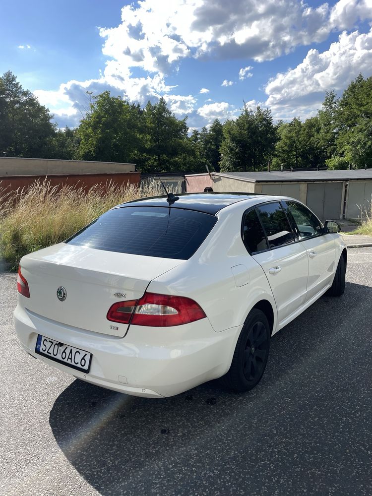 Skoda Superb *dlugie oplaty*