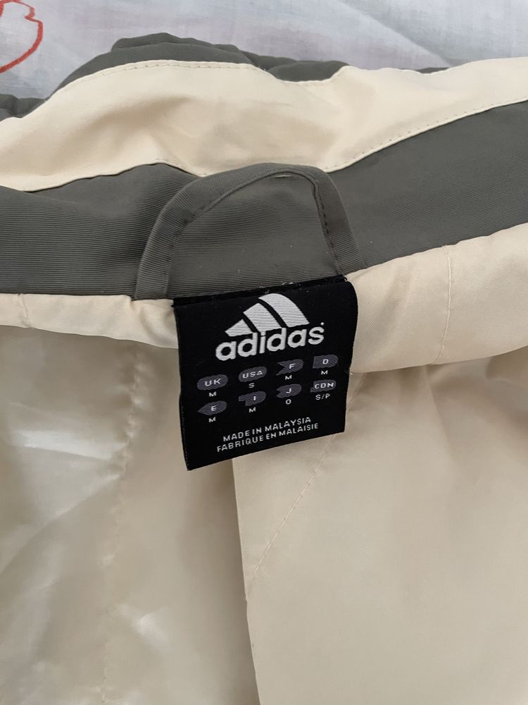 Куртка adidas  плотная