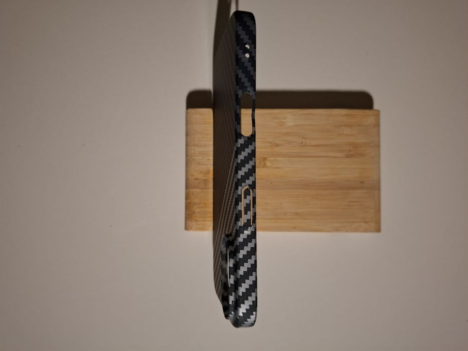 Чехол iphone 17 carbon
