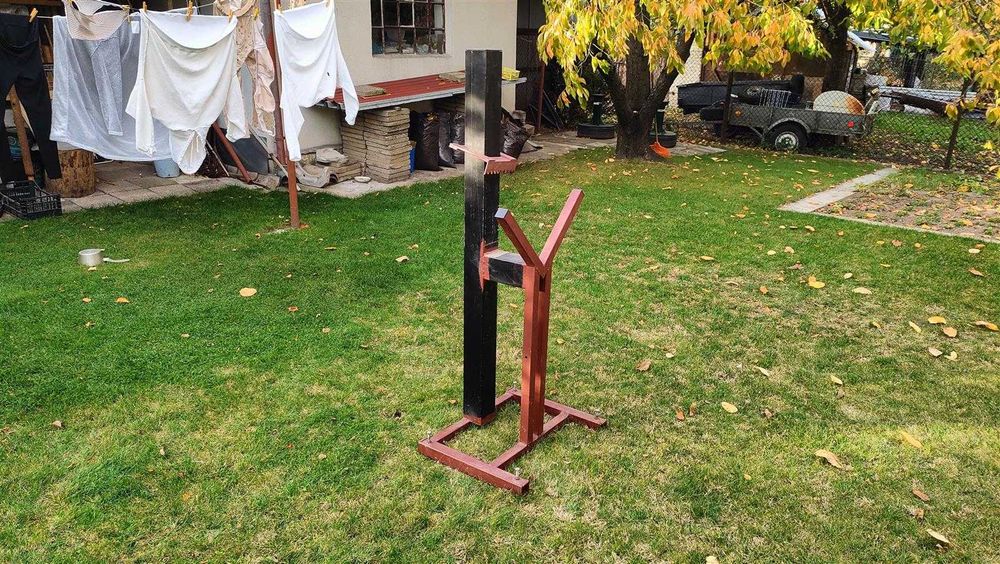 Stojak, koziołek do cięcia drewna w pojedynkę przez jedną osobę.