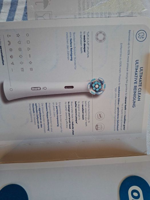 6x Końcówki do szczoteczki elektrycznej Oral-B iO Ultimate Clean White