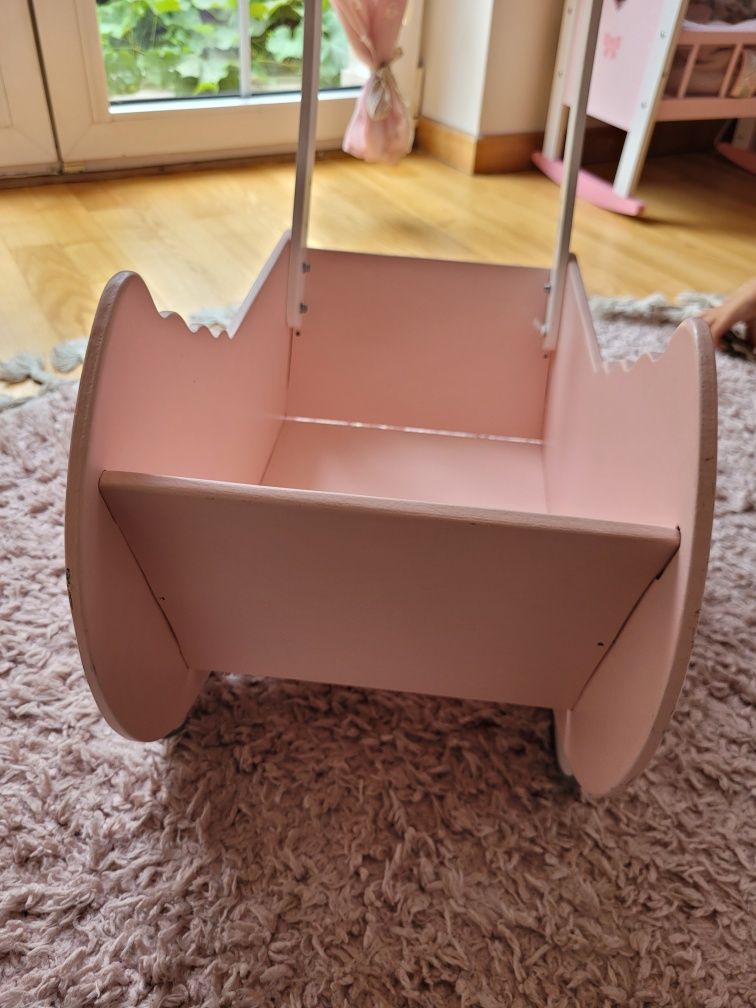 Drewniany wózek dla lalek z napisem "Basieńka"