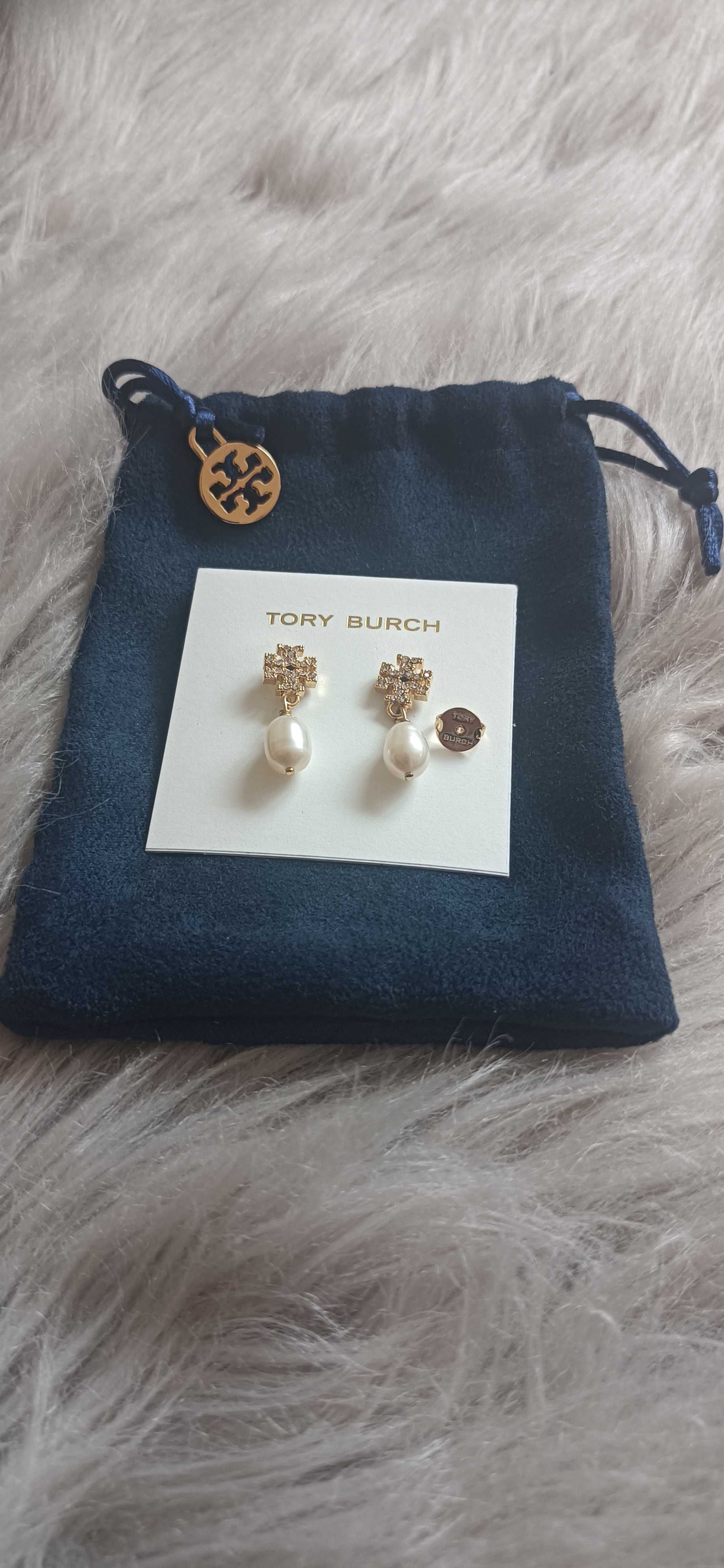 Tory Burch złote kolczyki z perelką