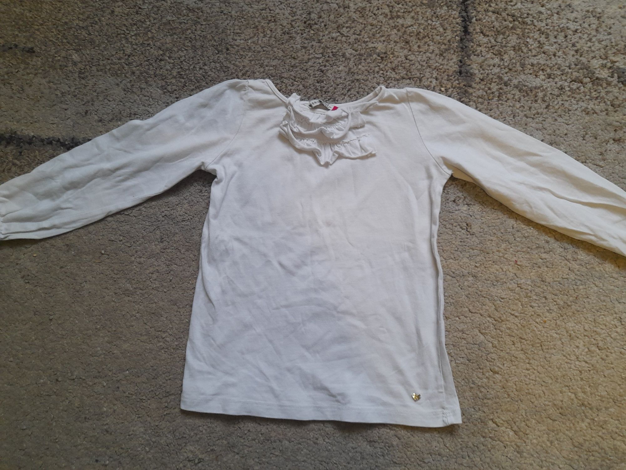 Biała bluzka z długim rękawem 104