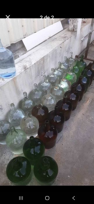 Garrafões em vidro decorativos