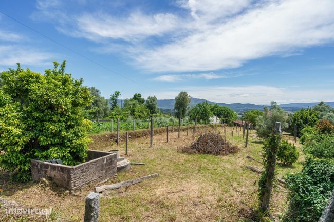 Fántastico terreno para construção em Mós, Vila Verde.