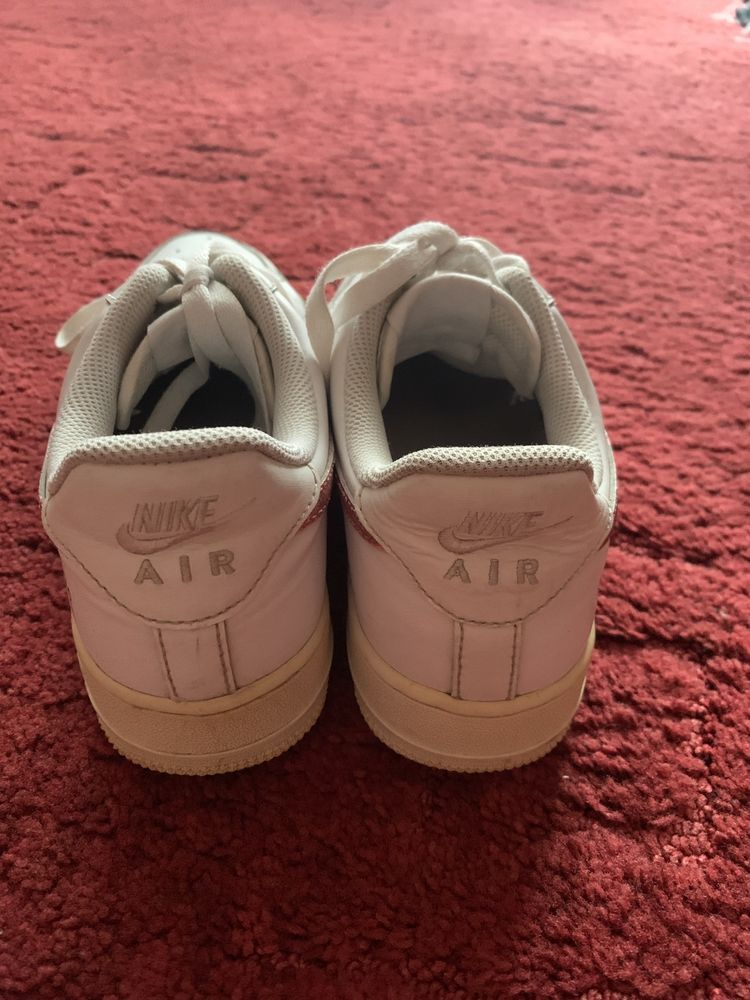 Кросівки шкіряні Nike оригінал р.39 устілка 25 см