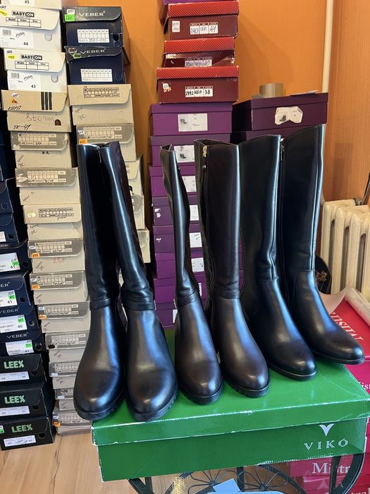 Продам сапоги. VICO, Кожа. Новые.