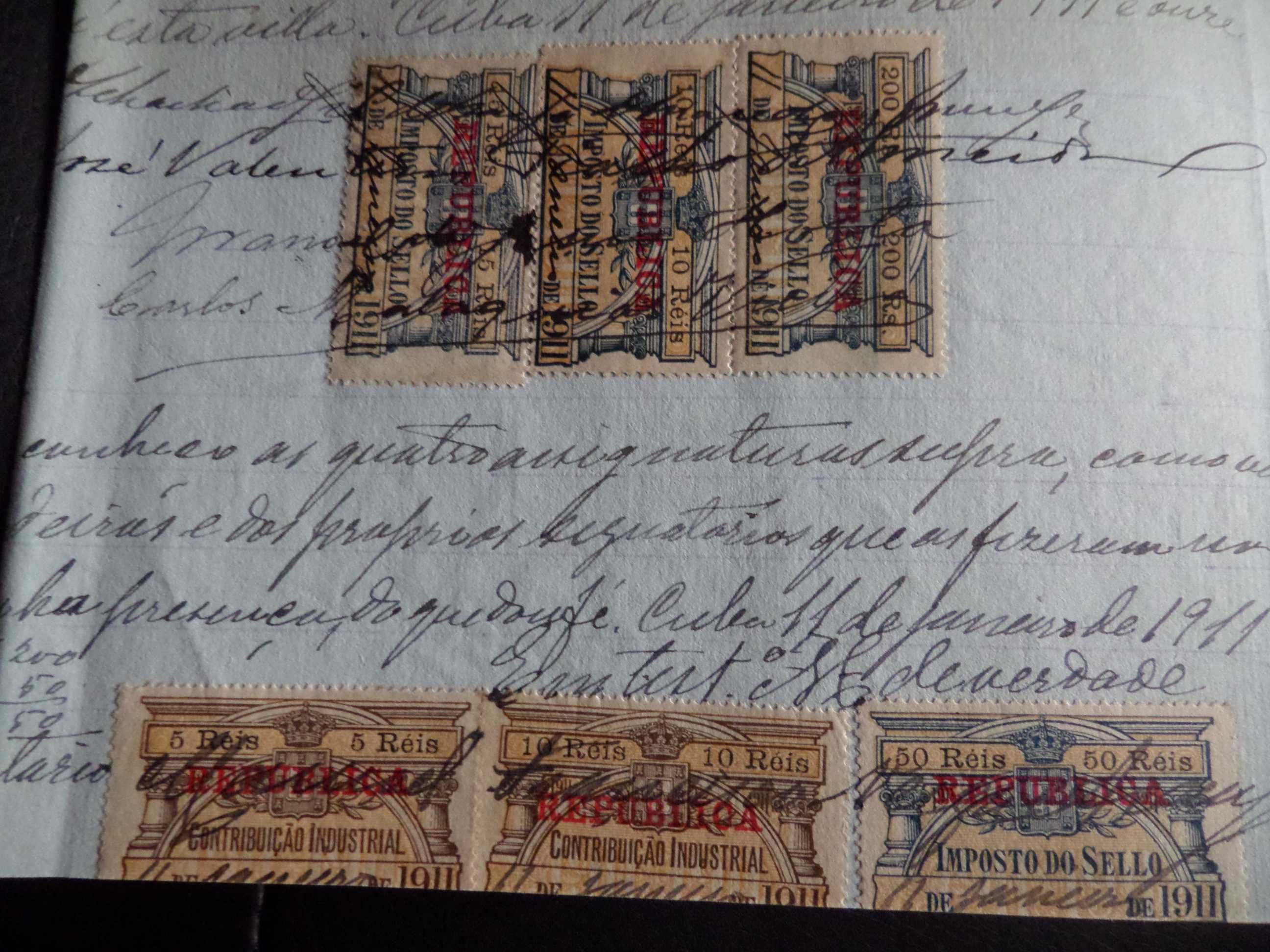 Documento Manuscrito com vários Selos de Imposto